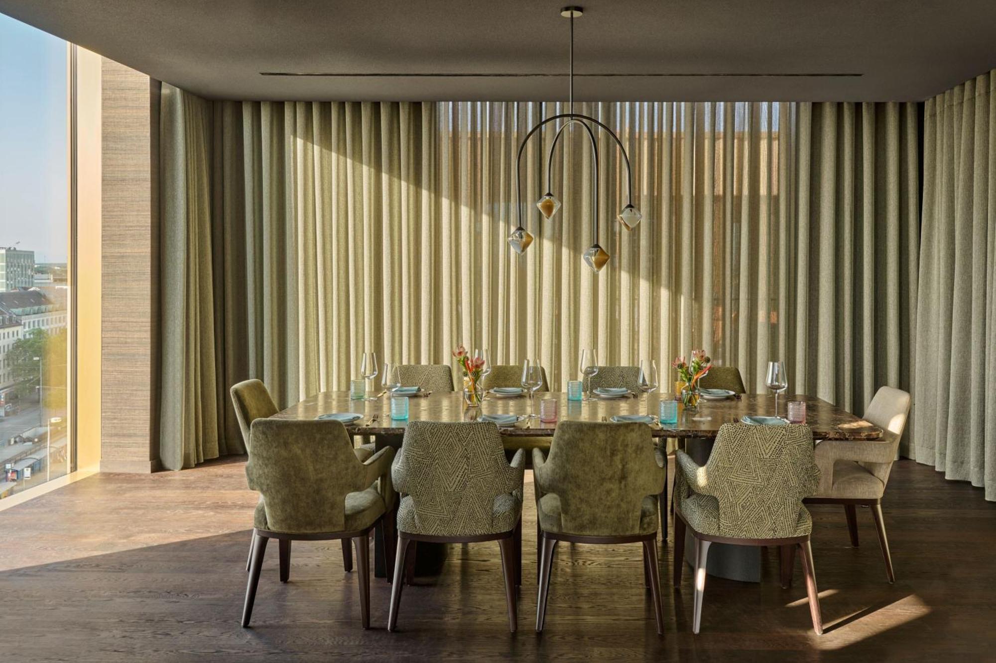 Koenigshof, A Luxury Collection Hotel, Munich Exterior photo
